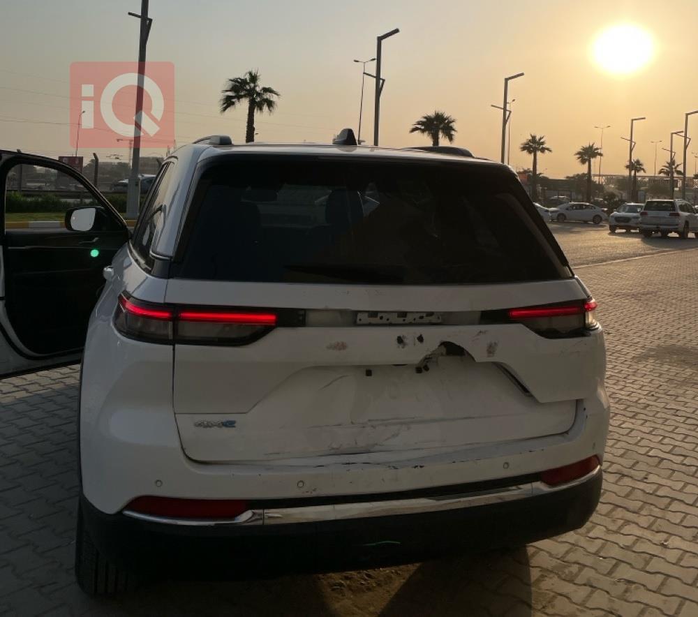 جیپ گراند شیرۆکی